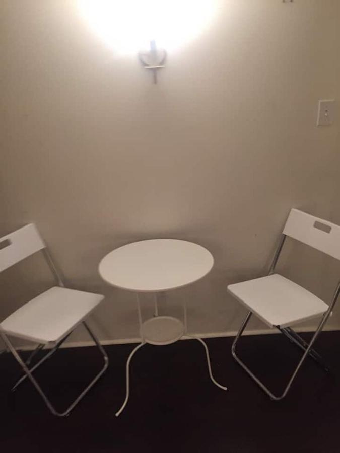 Cozy Downtown Private Rooms Near Ago Торонто Екстер'єр фото